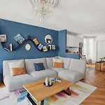 Louvre & Place Vendome - Cityapartmentstay